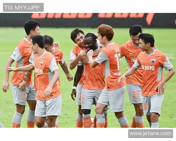 深圳足球队的成长历程：从默默无闻到辉煌成就的奋斗故事